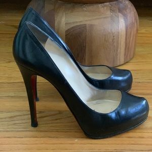 Classic Christian Louboutin Black Pumps
